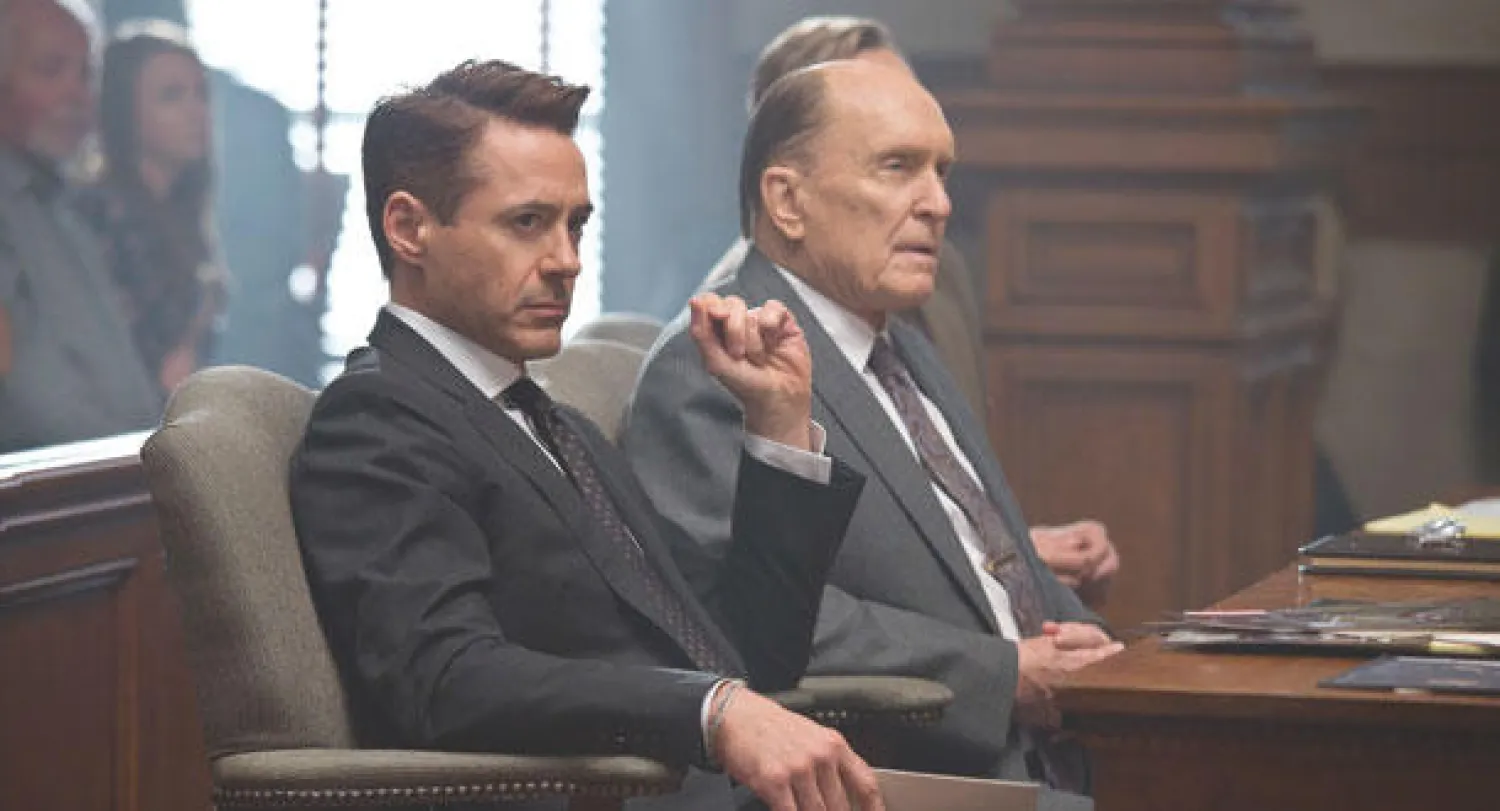 روبرت داوني جونيور وروبرت دوفال في أحد المشاهد