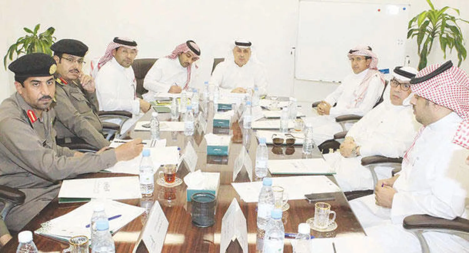 جانب من اجتماعات اللجنة المنظمة لـ«خليجي 22» (تصوير: المركز الإعلامي لاتحاد الكرة)