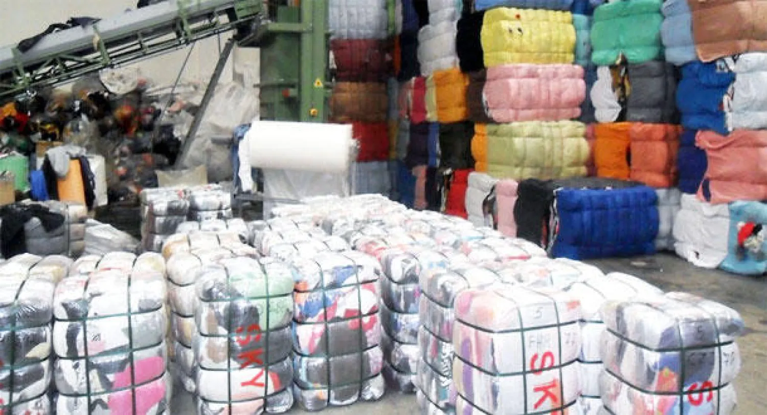 الأزمة العالمية تنعش سوق الملابس المستعملة بشرق أوروبا