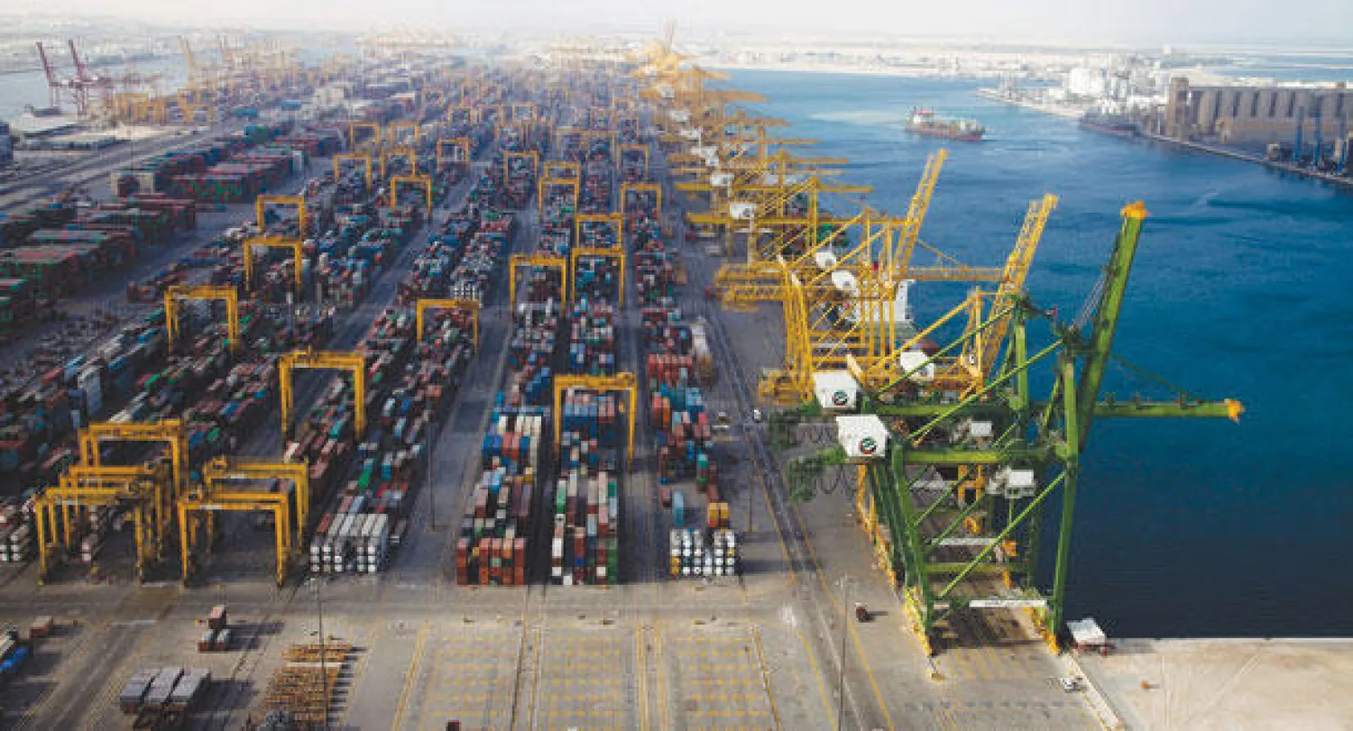 جانب من ميناء جبل علي («الشرق الأوسط»)