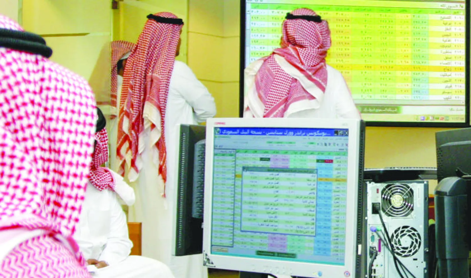 مؤشر سوق الأسهم السعودية شهد تراجعات حادة أمس الأحد («الشرق الأوسط»)