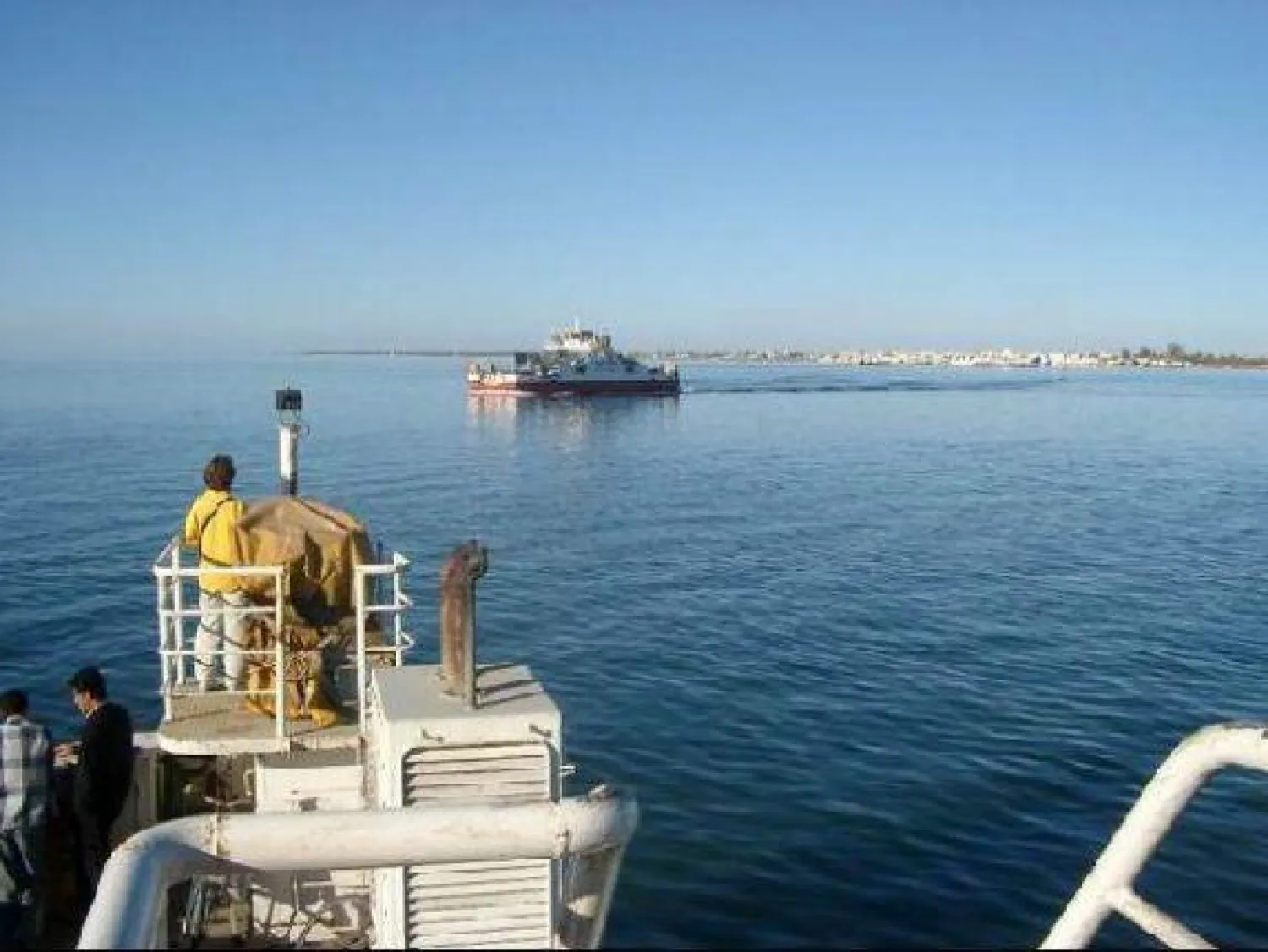 خفر السواحل التونسي يحبط محاولة عشرات الشباب الهجرة ((**أونلاين))