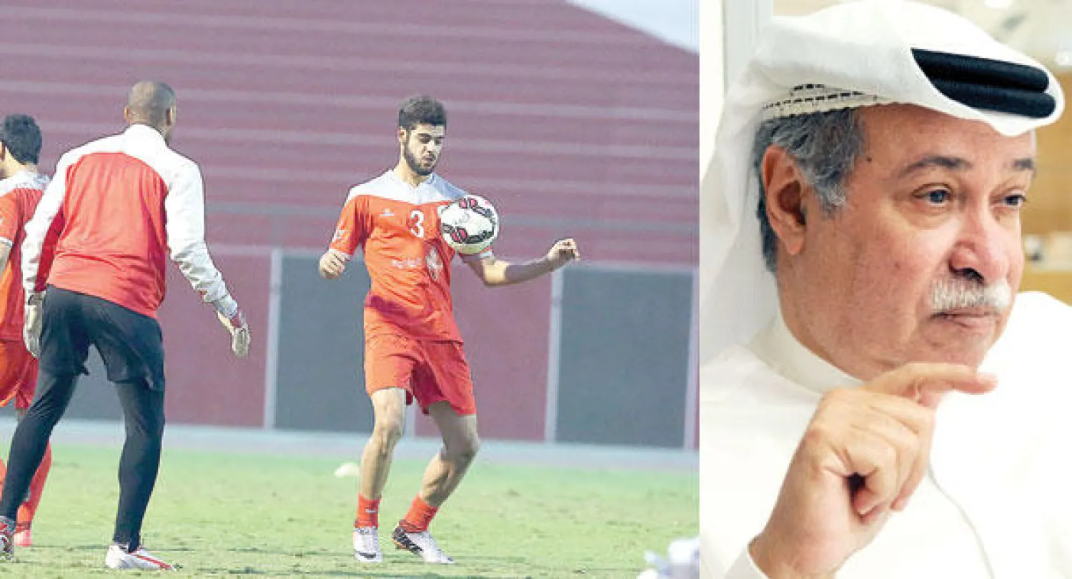 عيسى بن راشد  -  من تدريبات منتخب البحرين أمس استعدادا لملاقاة قطر اليوم (تصوير: سعد العنزي)