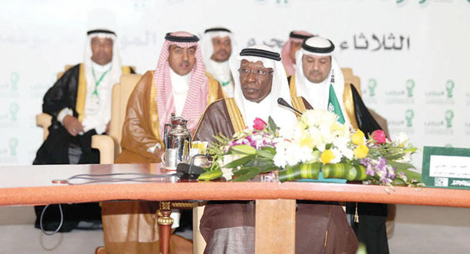 أحمد عيد لدى ترؤسه اجتماع رؤساء الاتحادات الخليجية أمس لبحث استضافة العراق للبطولة الـ23