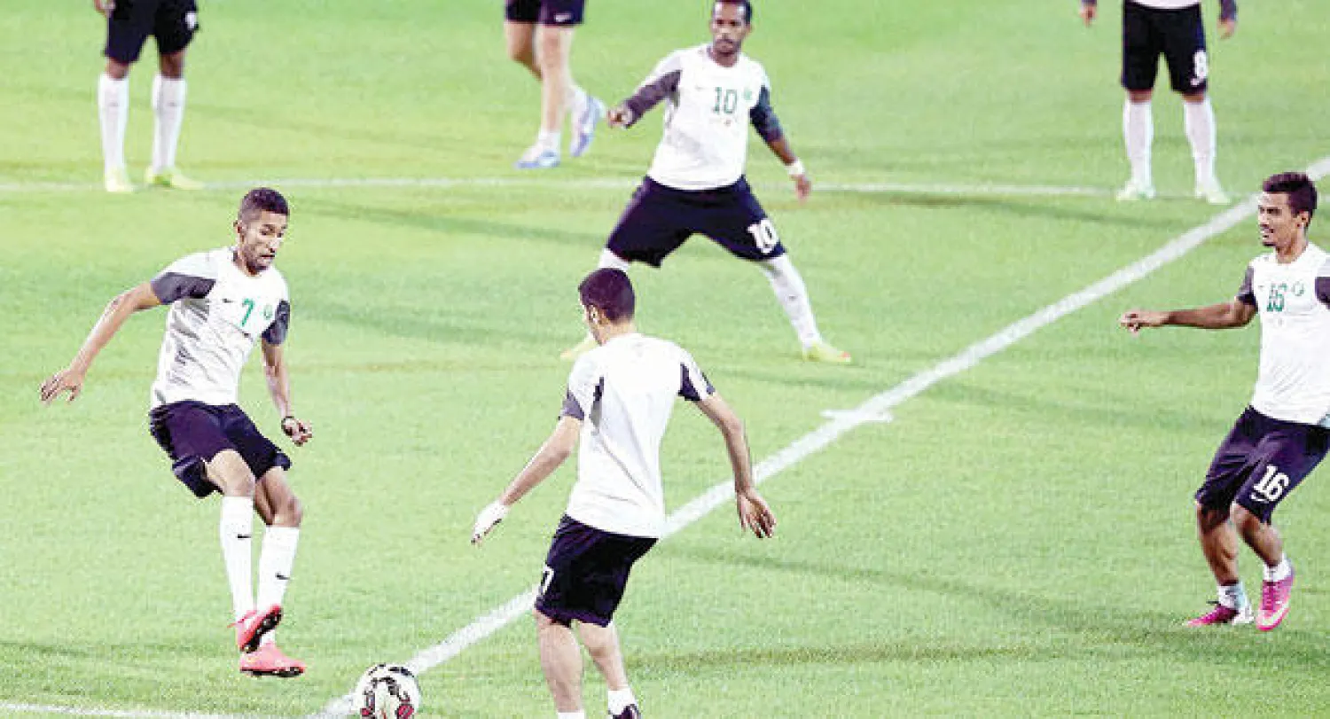 من تدريبات المنتخب السعودي أمس (تصوير: علي العريفي)