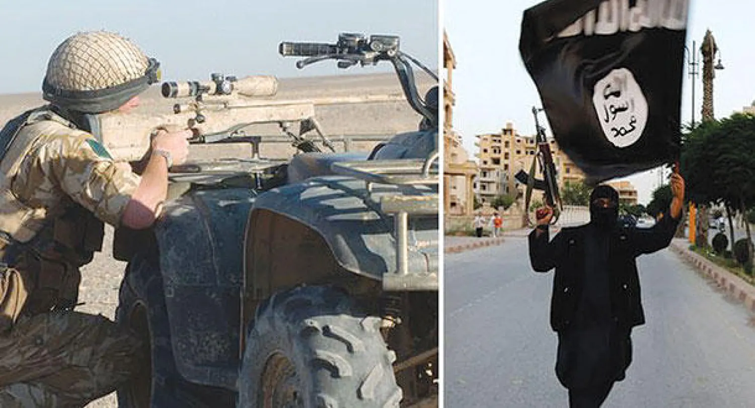قناص من قوات النخبة البريطانية يترصد عناصر من «داعش»
