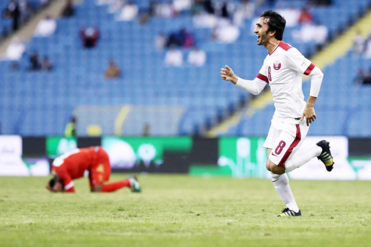 فرحة قطرية أمس تكررت 3 مرات في الشباك العمانية (تصوير: علي العريفي)