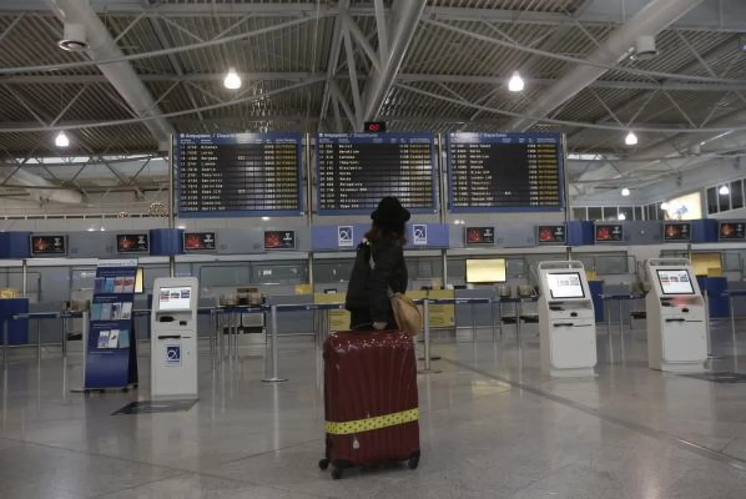 إضراب النقابات العمالية يشل الحركة في اليونان