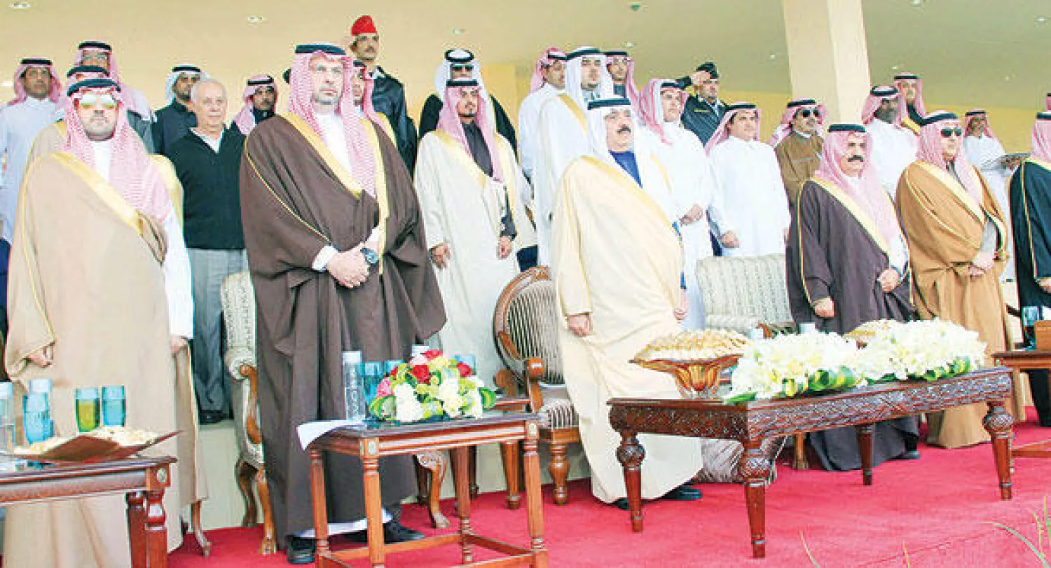 الأمير متعب بن عبد الله بن عبد العزيز أثناء رعايته لحفل الافتتاح أمس