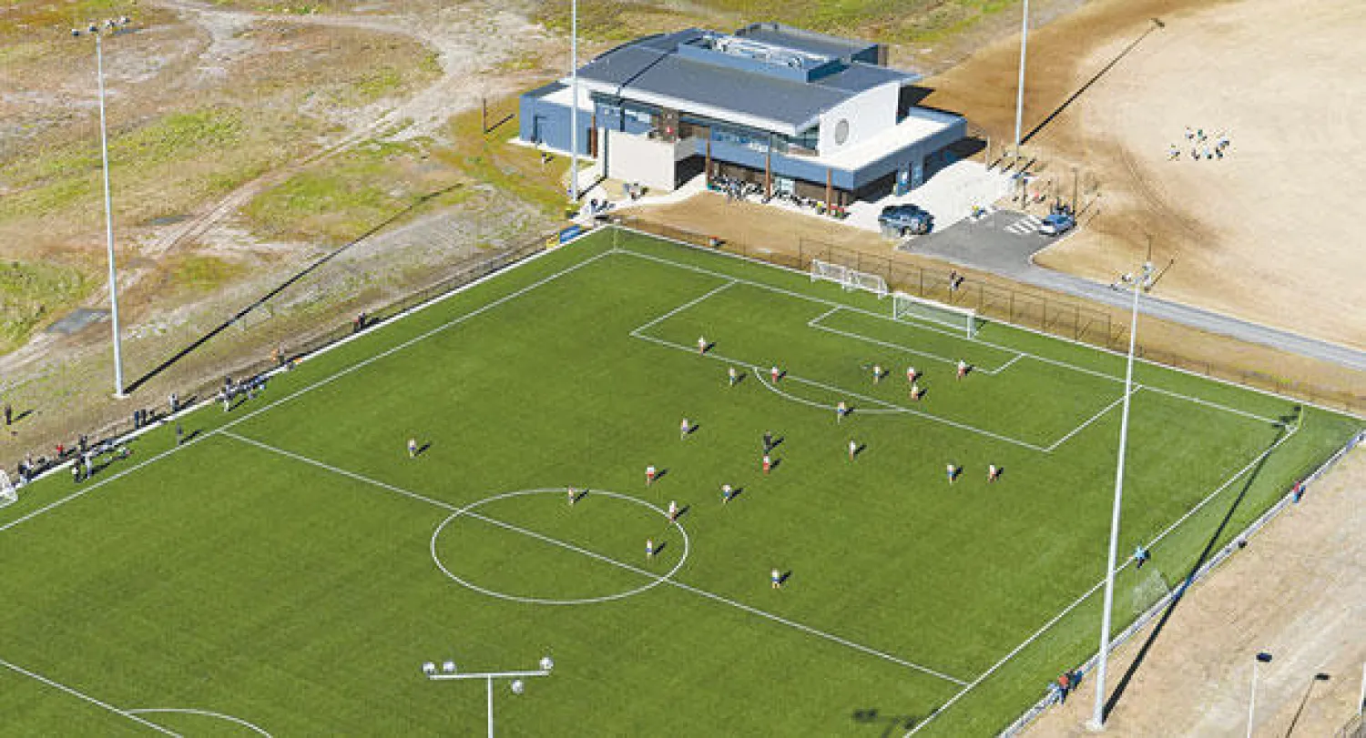 جانب من أحد الملاعب الموجودة في المقاطعة الأسترالية