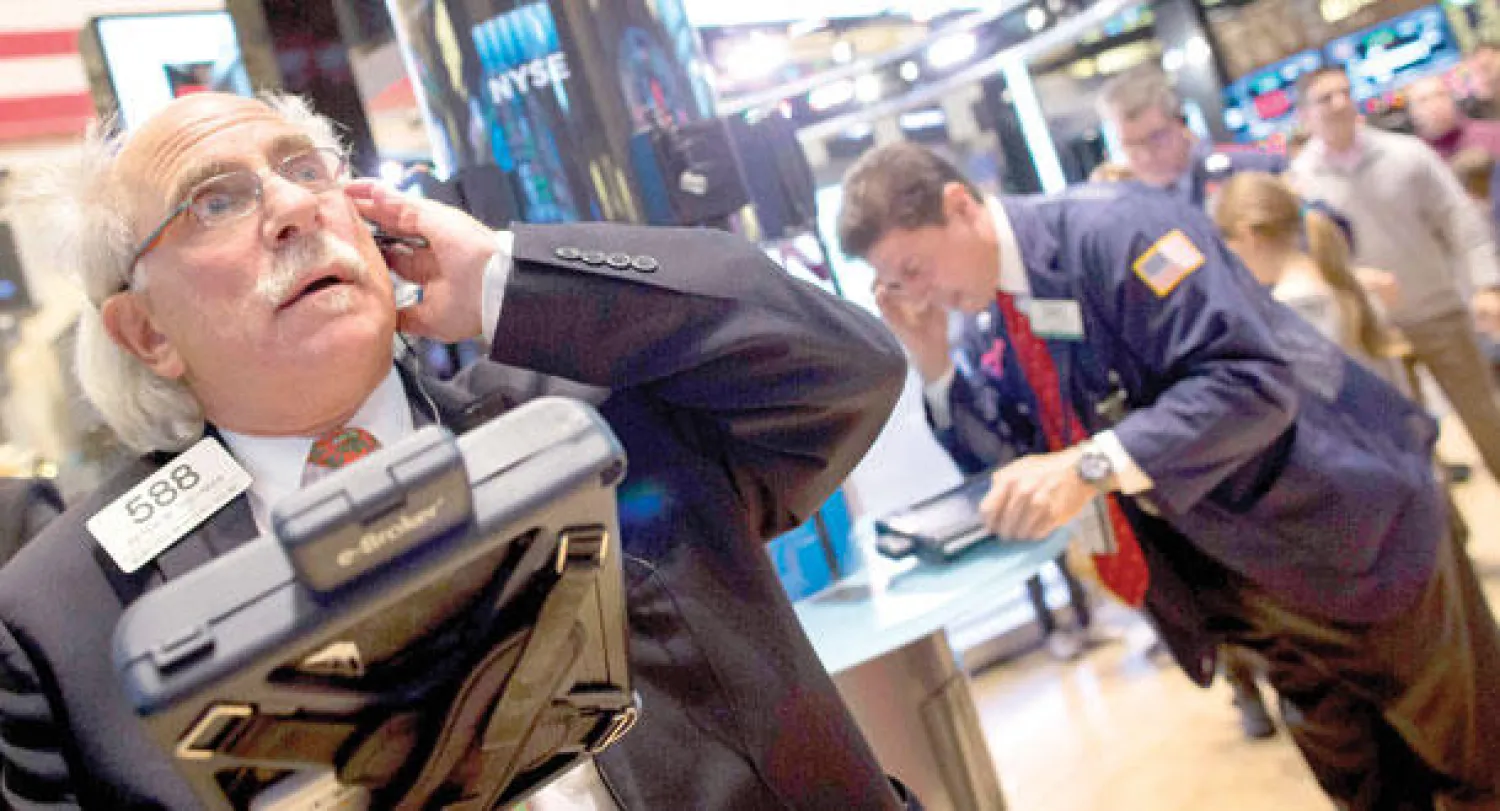 مؤشر «داو جونز» الصناعي ارتفع خلال الأسبوع بنسبة 0.1% ليغلق عند 17828 نقطة  (رويترز)