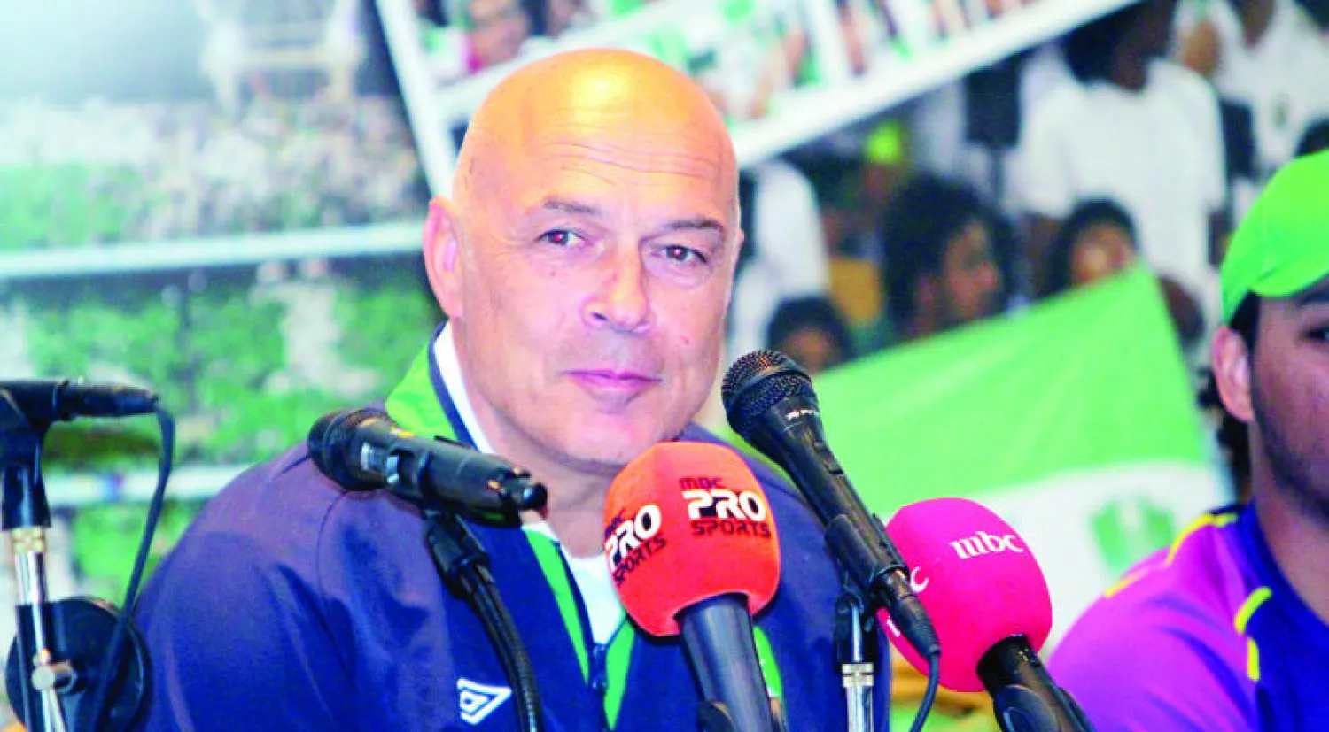 جانب من المؤتمر الصحافي الذي عقده غروس أمس