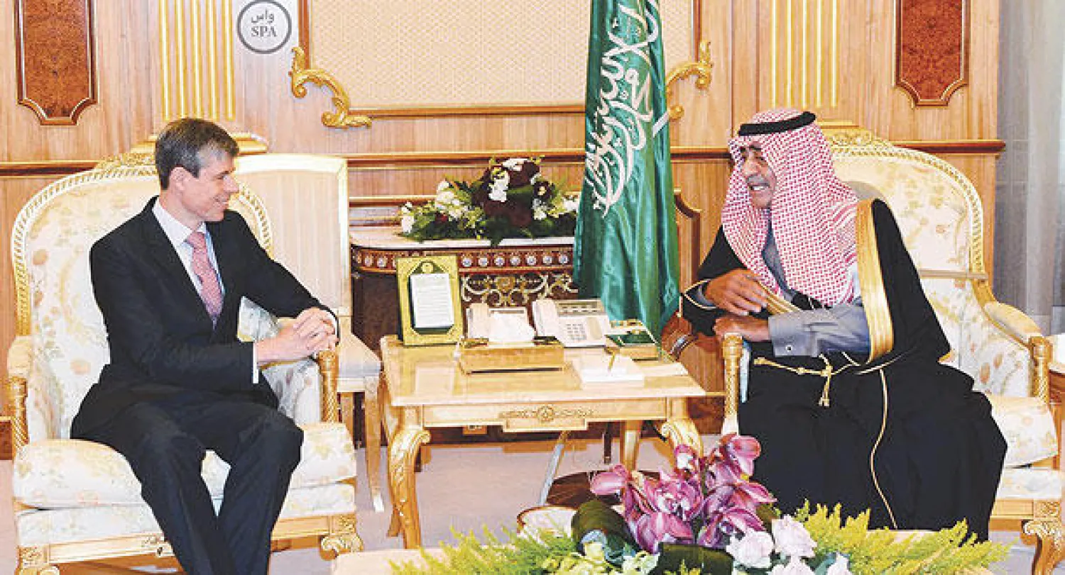 ولي ولي العهد لدى استقباله السفير السويسري أمس (واس)