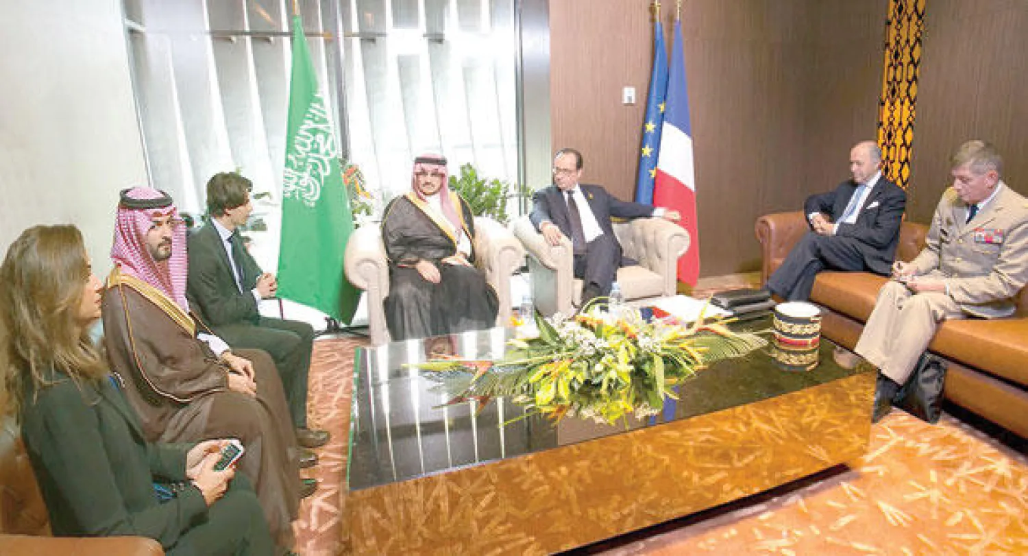 جانب من اجتماع الرئيس الفرنسي فرنسوا هولاند والأمير الوليد بن طلال («الشرق الأوسط»)