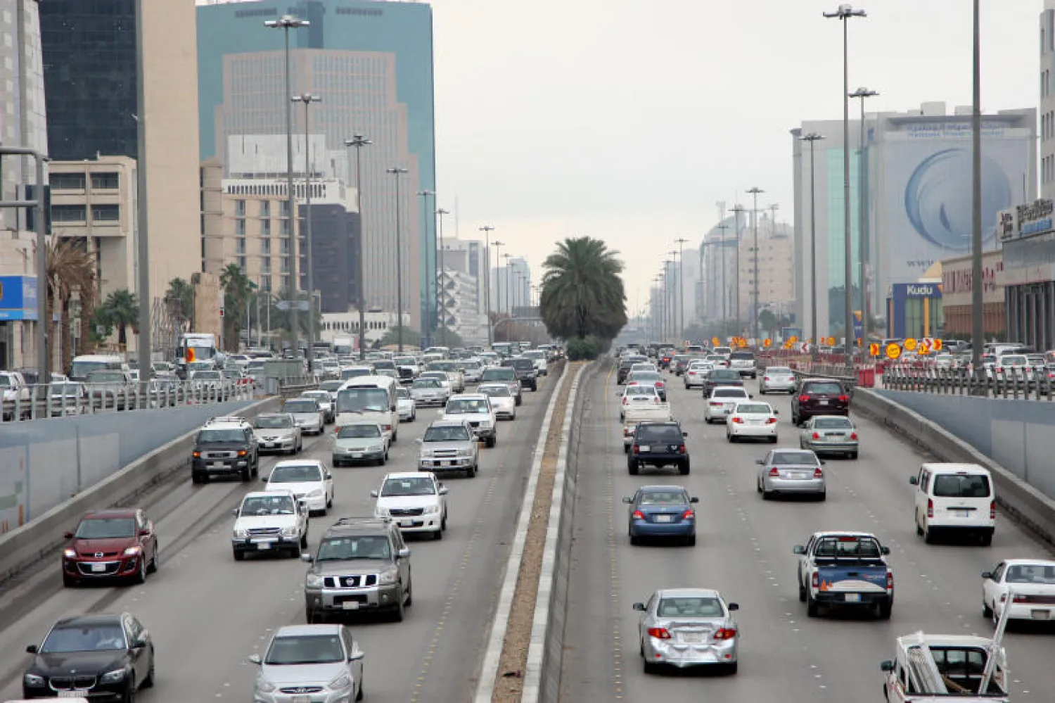 المركبات السعودية تستنزف يوميا ربع الطاقة المنتجة في البلاد