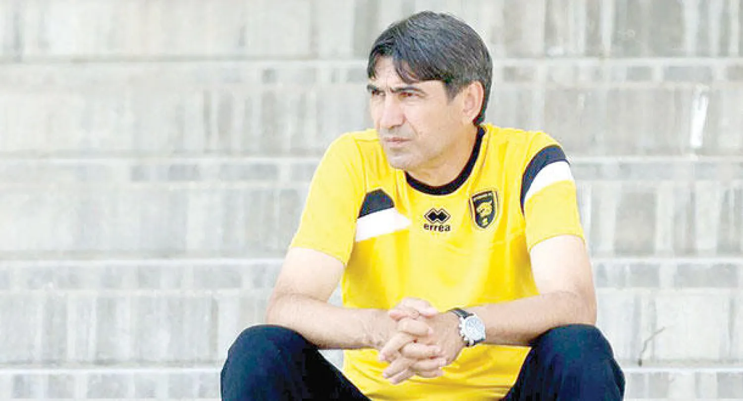 بيتوركا يتابع المران الصباحي الذي فرضه على اللاعبين بعد الكلاسيكو