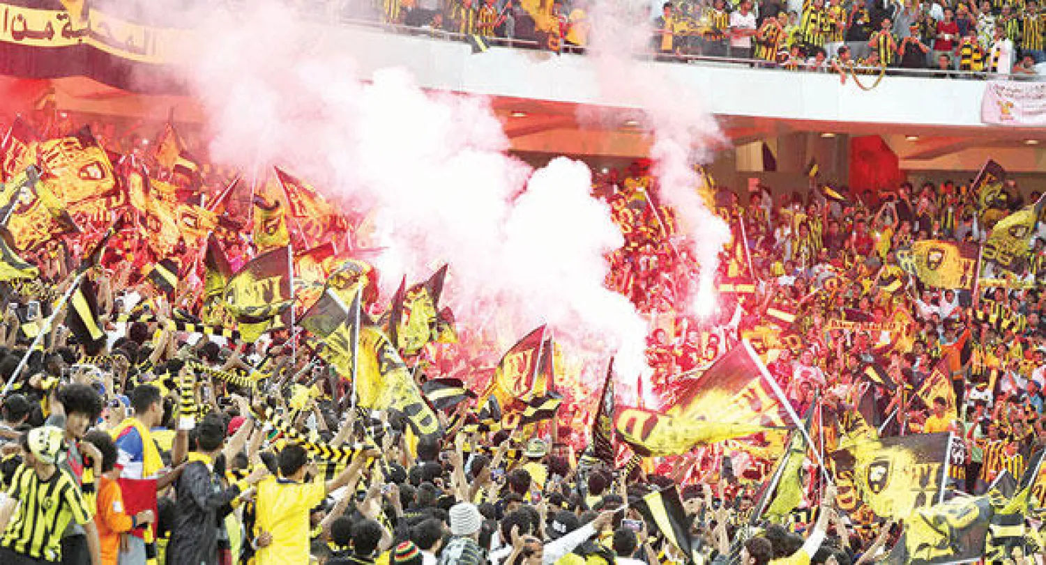 جماهير الاتحاد تواجدت بكثافة في مباراة فريقها أمام الهلال (تصوير: عدنان مهدلي)