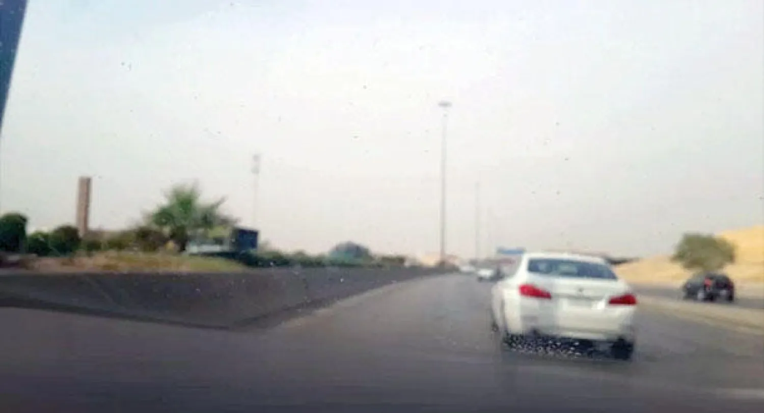 صورة التقطت من الفيديو الذي بثه التنظيم وتبنى من خلاله جريمة الاعتداء على الدنماركي المقيم بالرياض («الشرق الأوسط»)