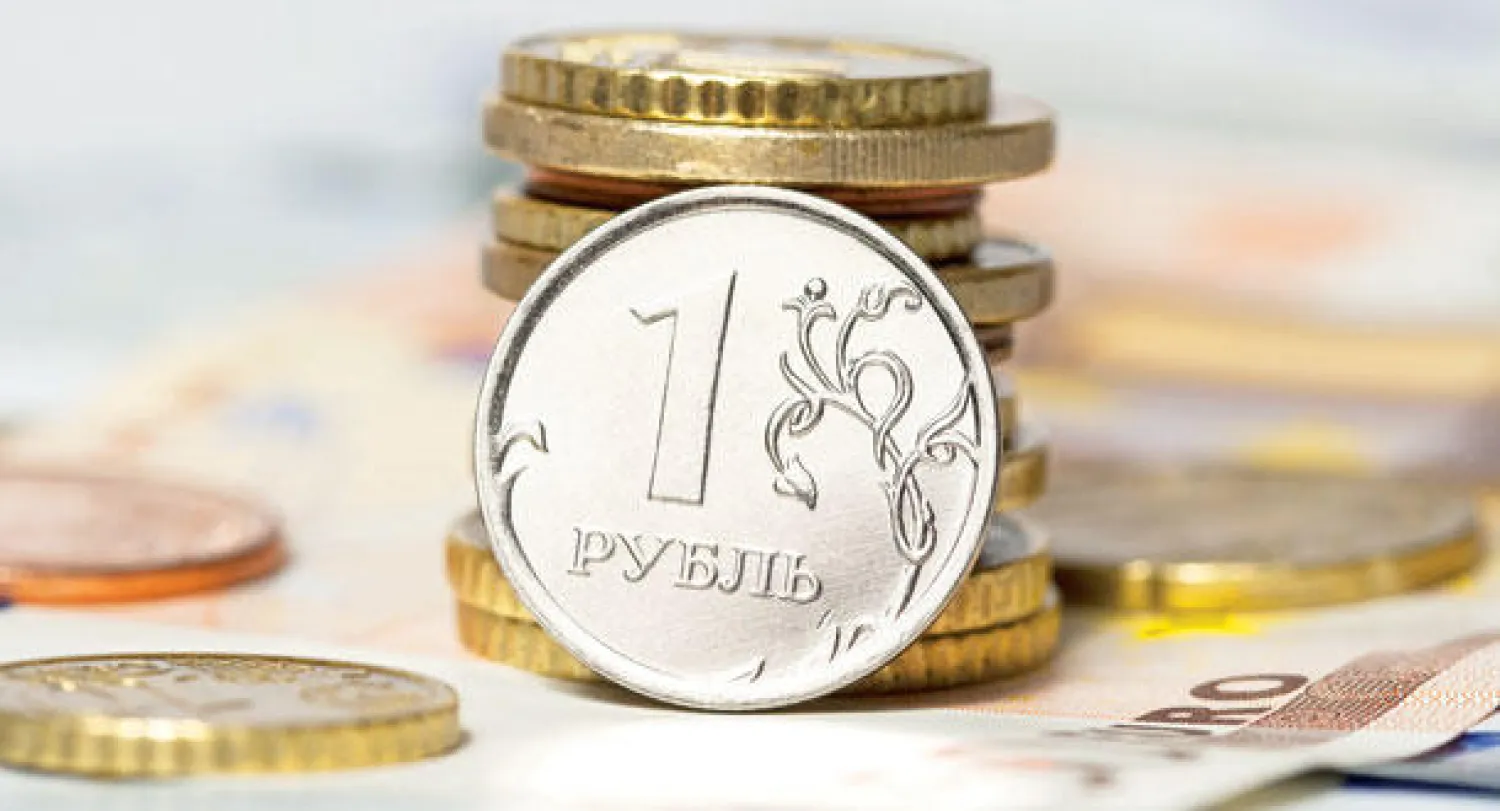 روسيا تتوقع دخول اقتصادها في دائرة الركود العام المقبل.. والروبل يواصل الهبوط