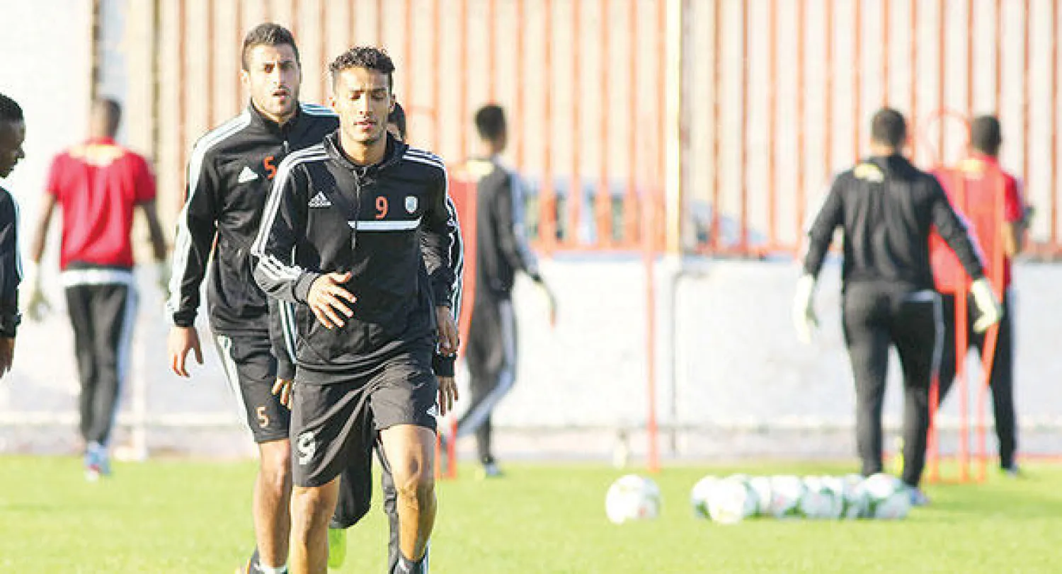 نايف هزازي خلال مشاركته في تدريبات الشباب الأخيرة