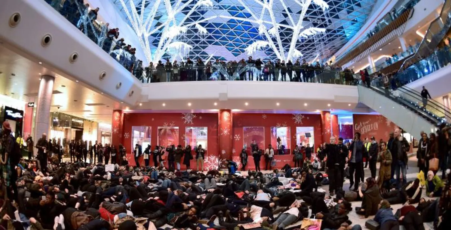 اعتقال عشرات المتظاهرين بلندن لتضامنهم مع غارنر