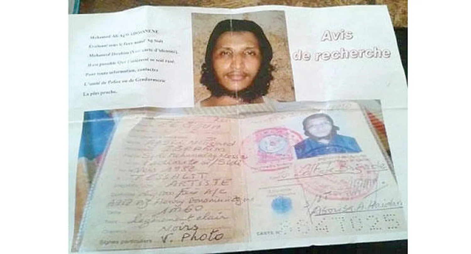 صورة نشرتها شرطة مالي للمفرج عنه وجواز سفر مزور له