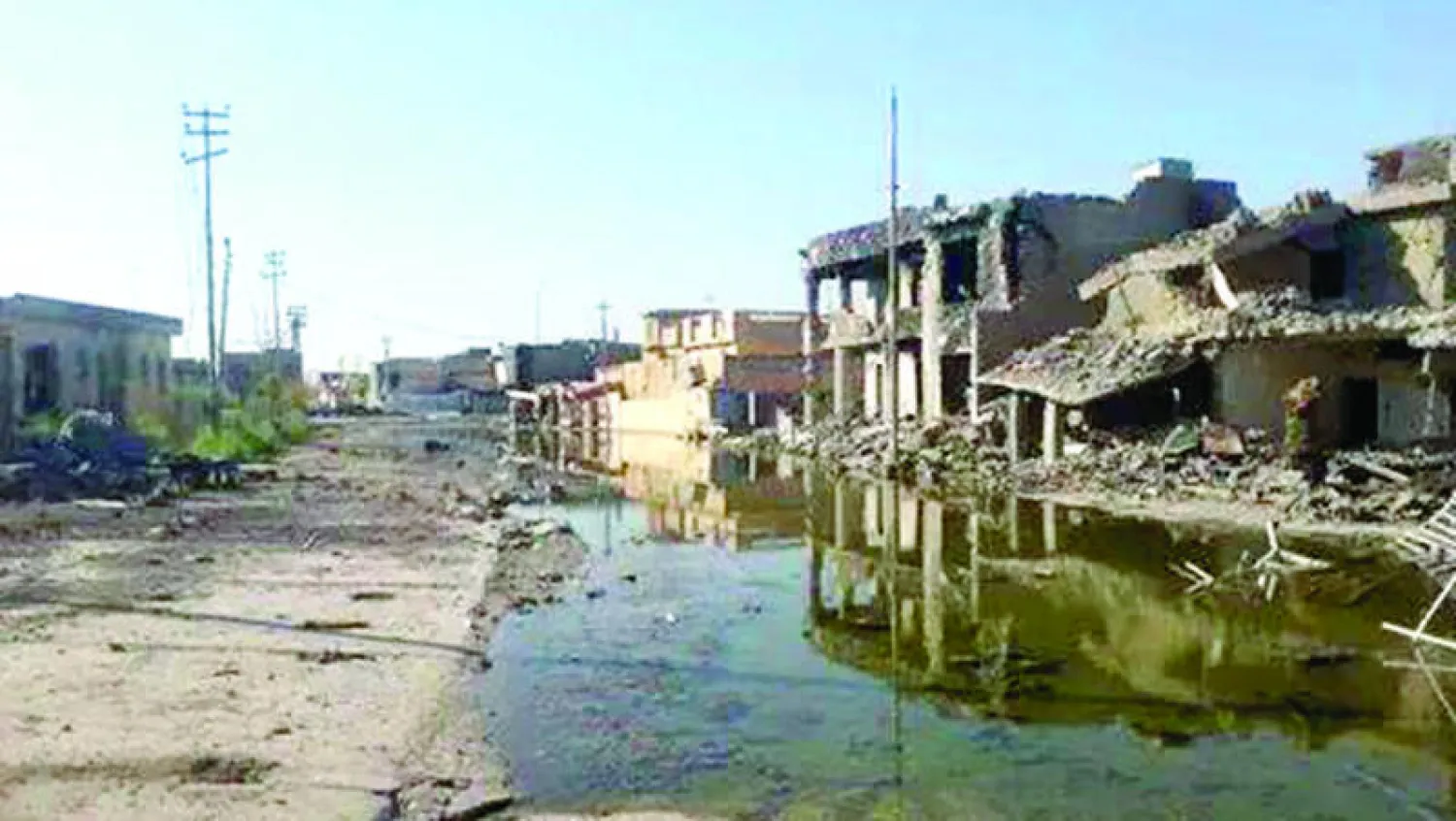 أحد المراكز الصحية في منطقة حي التأميم بمدينة الرمادي ({الشرق الأوسط})