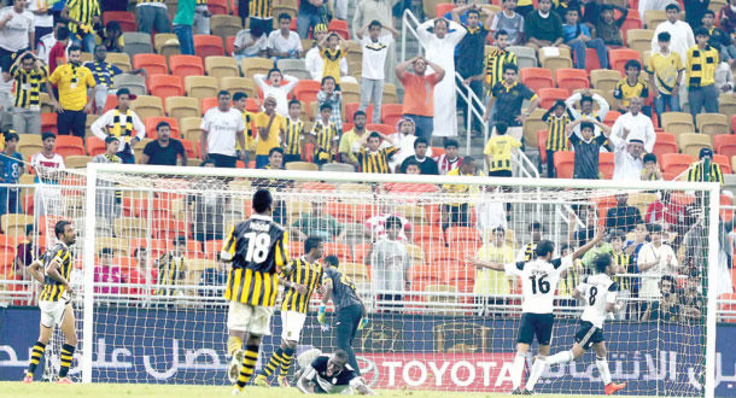 هدف الثواني الأخيرة أصاب الاتحاديين في مقتل خلال مباراتهم أمام الشباب (تصوير: عدنان مهدلي)