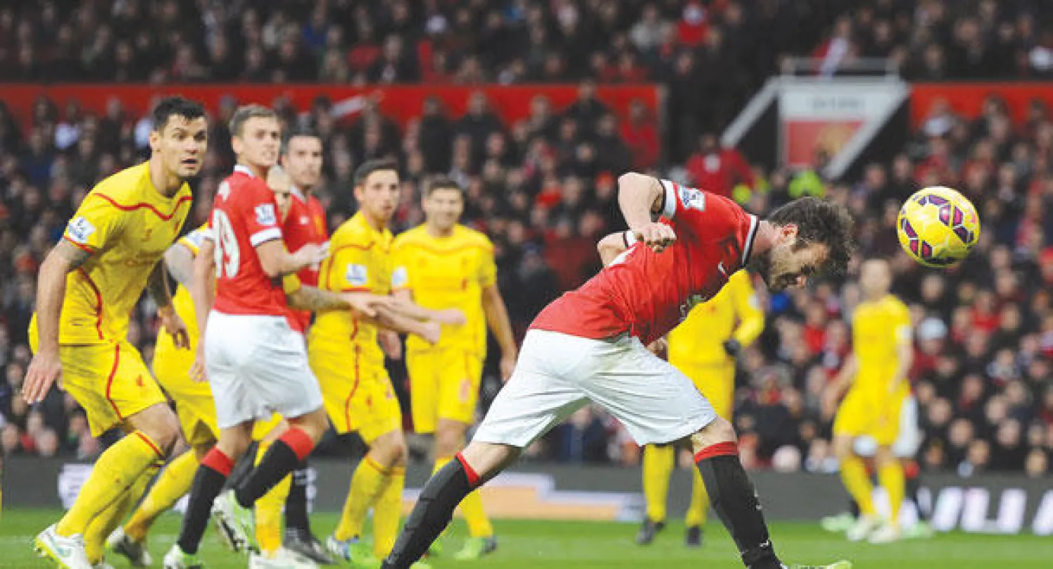 ماتا يعزز فوز يونايتد بهدف مشكوك فيه (إ.ب.أ)