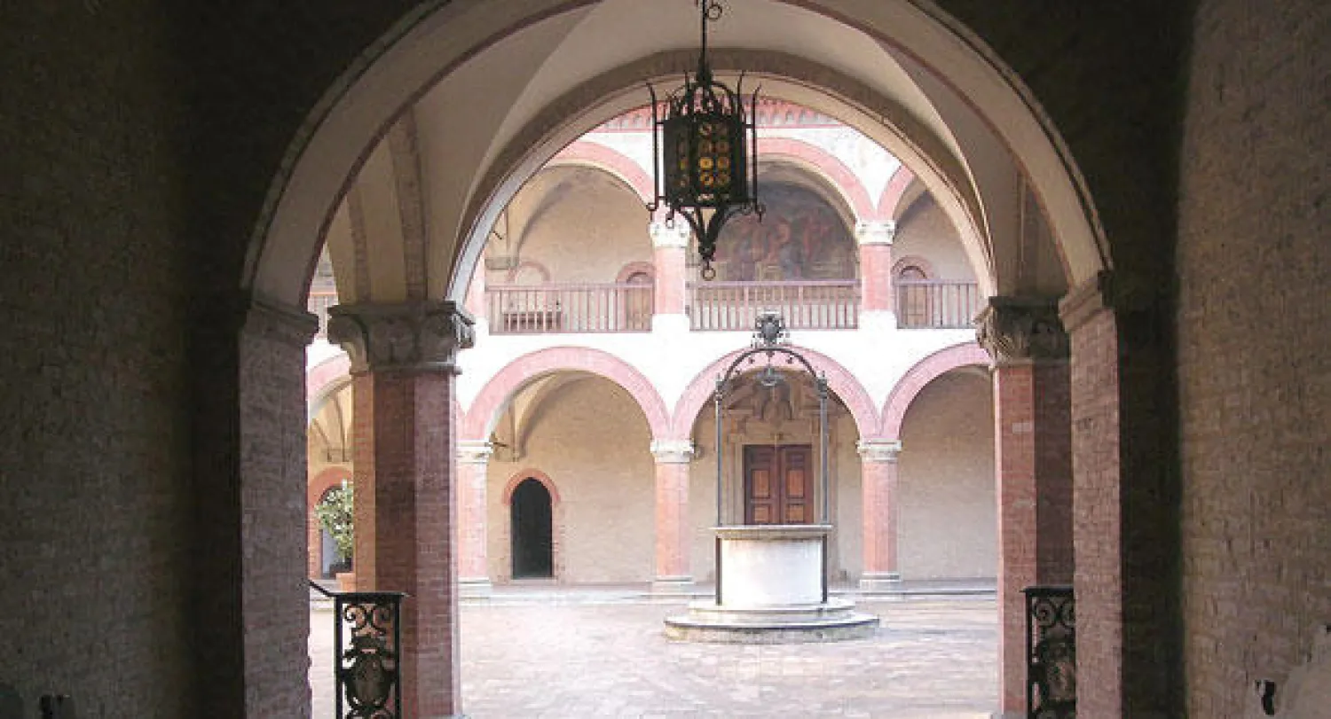 جامعة بولونيا