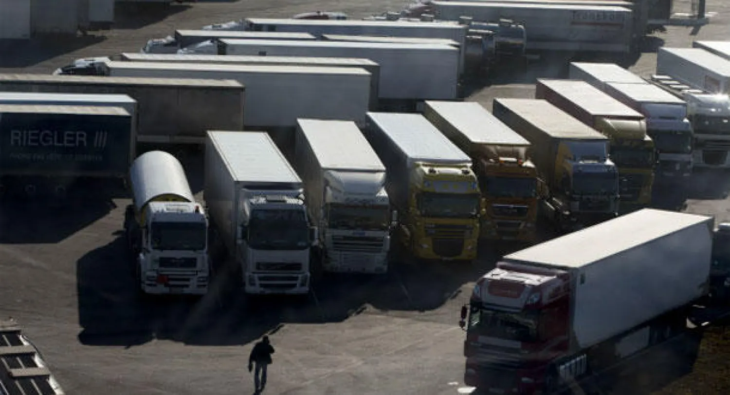 مصرع مهاجر سوداني واعتقال آخر حاولا التسلل إلى بريطانيا