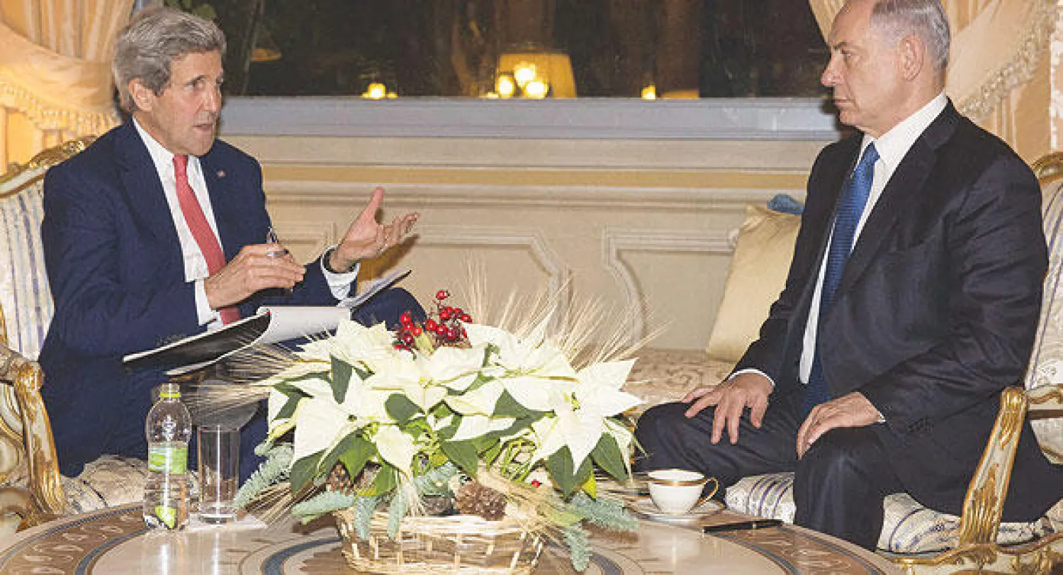 كيري ونتنياهو خلال لقائهما في روما أمس (أ.ف.ب)