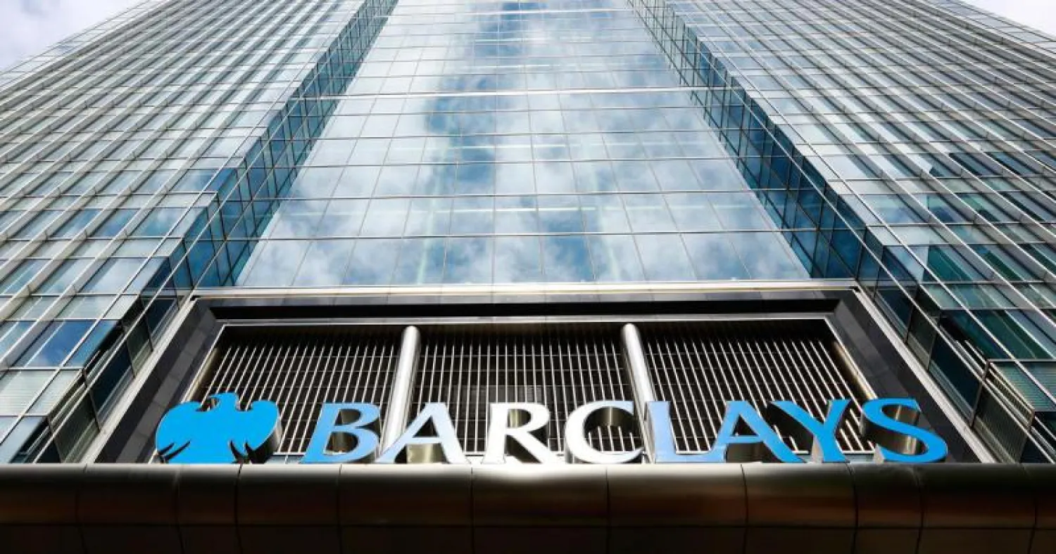 السوق تسترجع ذكريات 2008 مع زيادة تخزين النفط