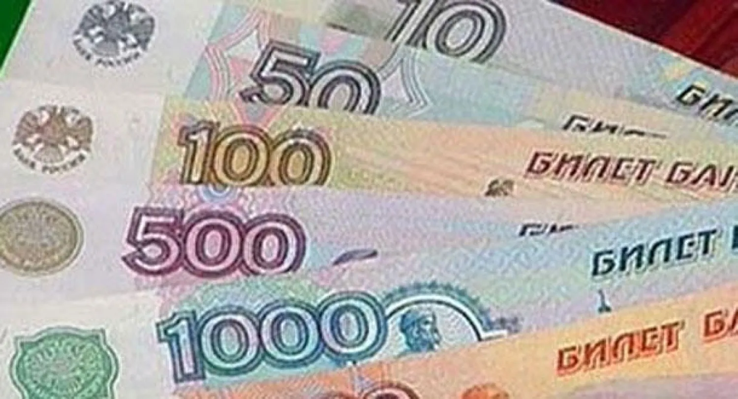 أسئلة حول انهيار أسعار النفط والعملة الروسية