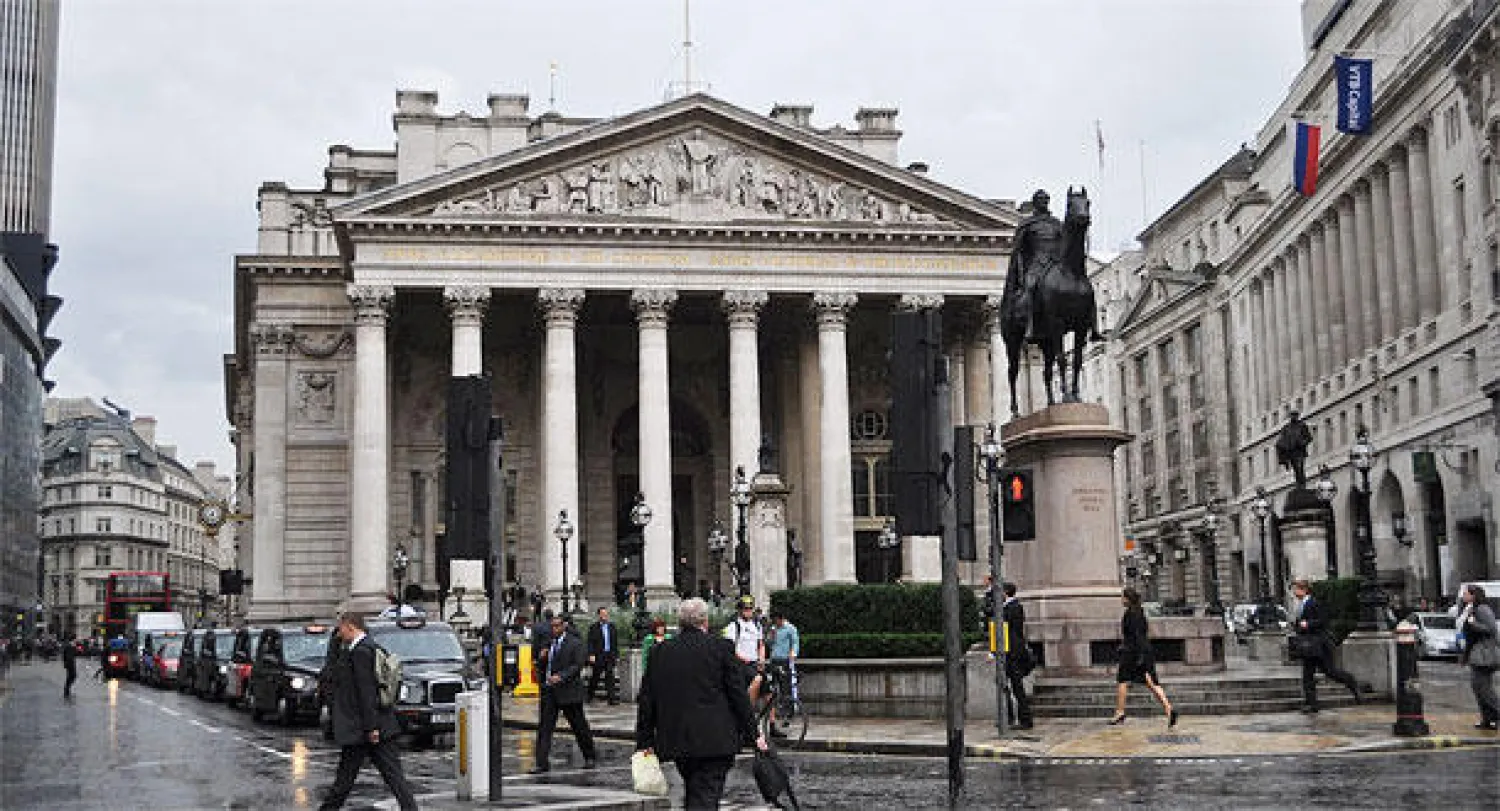 بنك إنجلترا: هبوط أسعار النفط قد يغذي التوترات الجيوسياسية