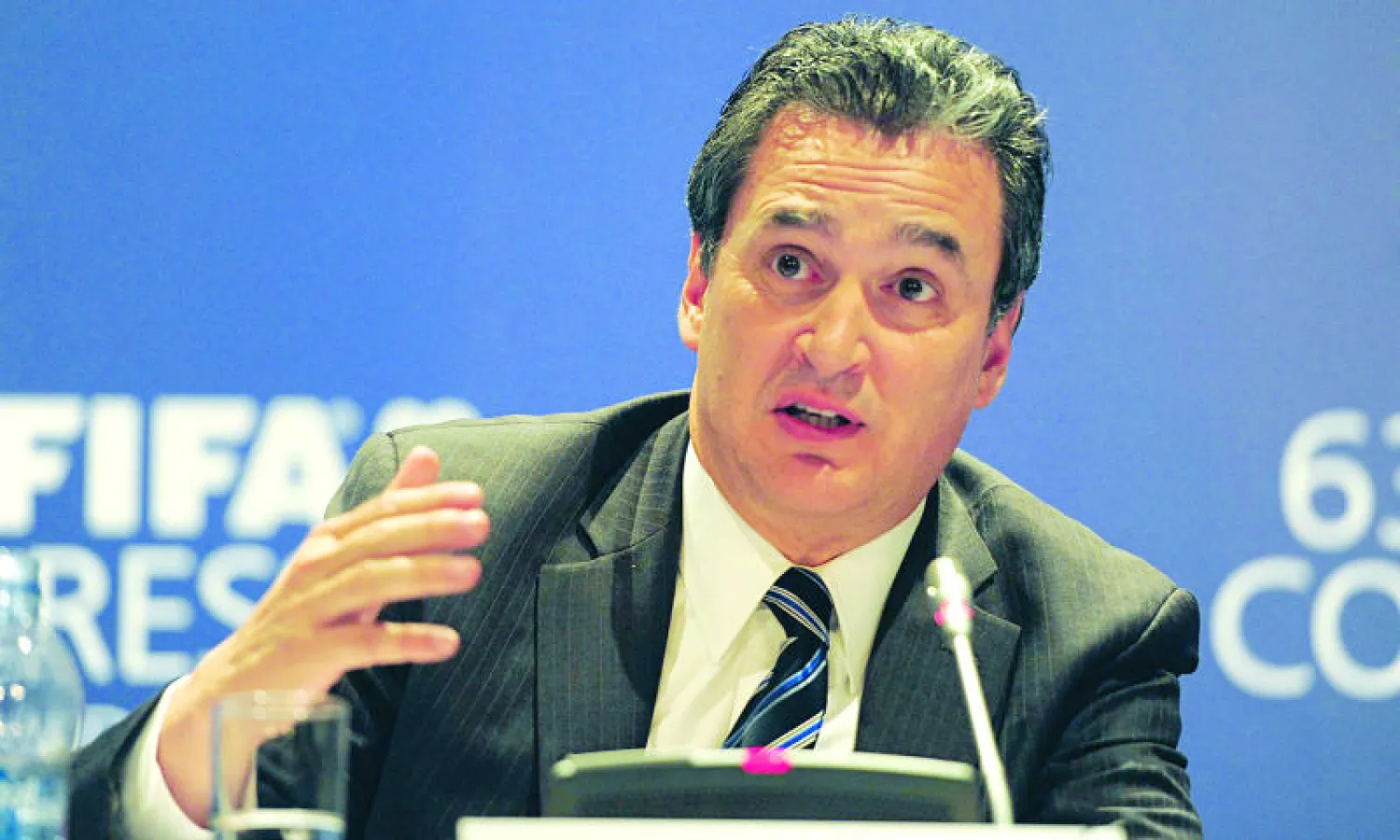 غارسيا كبير محققي فيفا يستقيل بسبب مونديالي 2018 و 2022