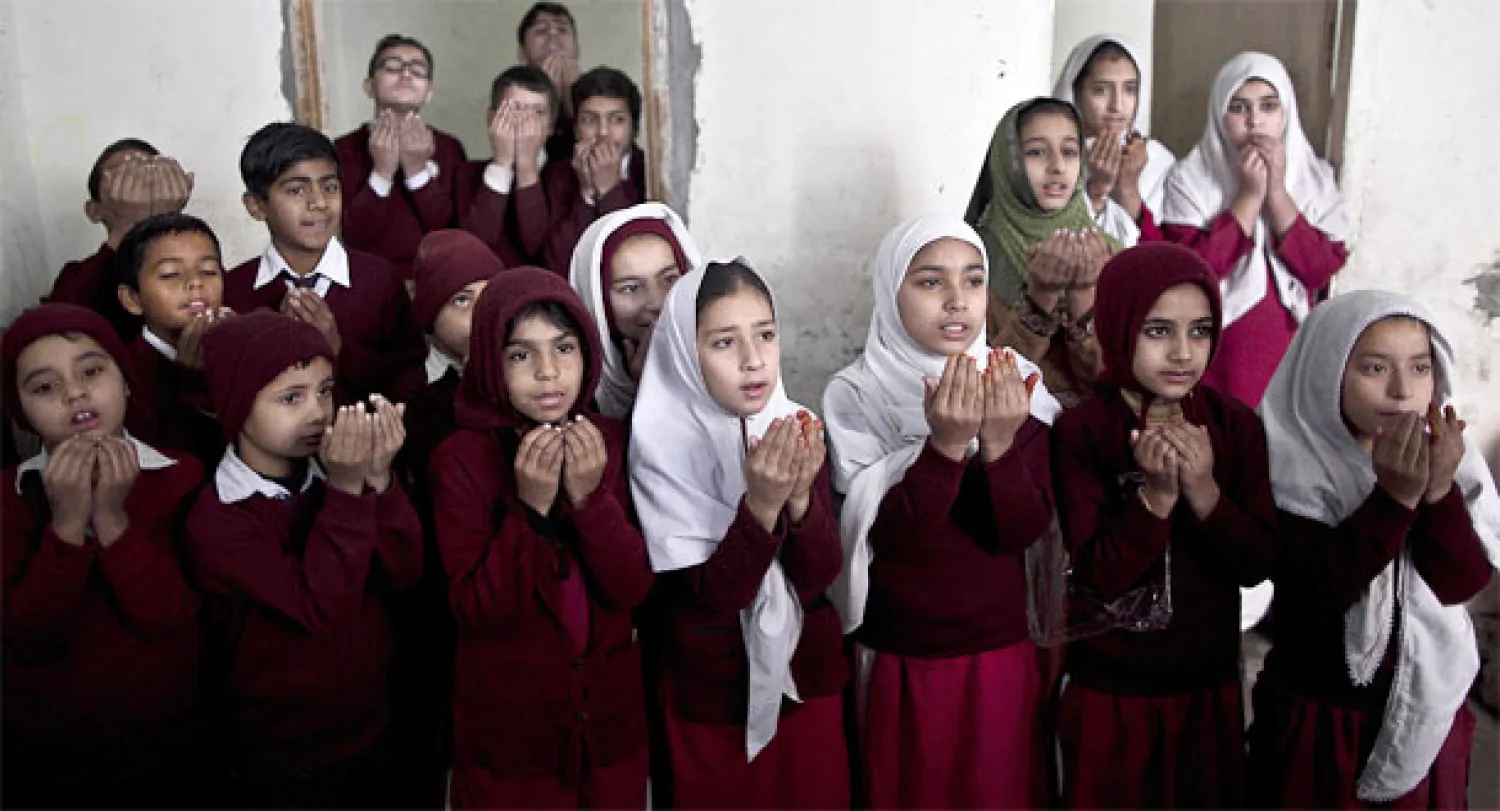 قائد الجيش الباكستاني يوقع أمرا بإعدام 6 متطرفين