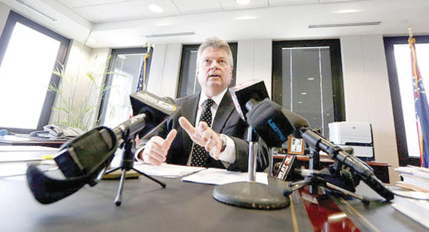 جيم هود المدعي العام في مسيسيبي أبرز المناوئين لـ«غوغل» (نيويورك تايمز)