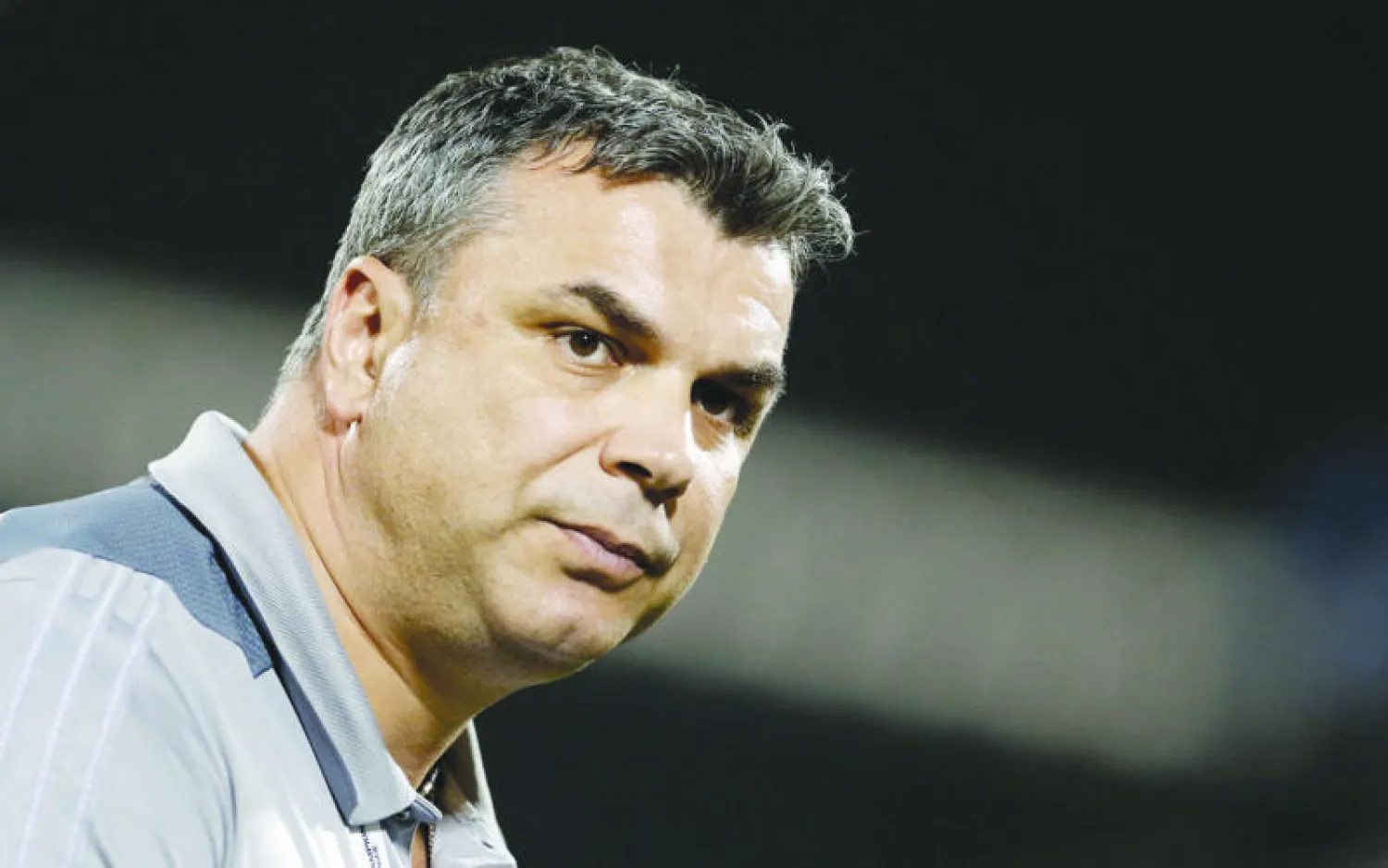 كوزمين يعتذر عن قيادة الأخضر بعد رفض التأجيل