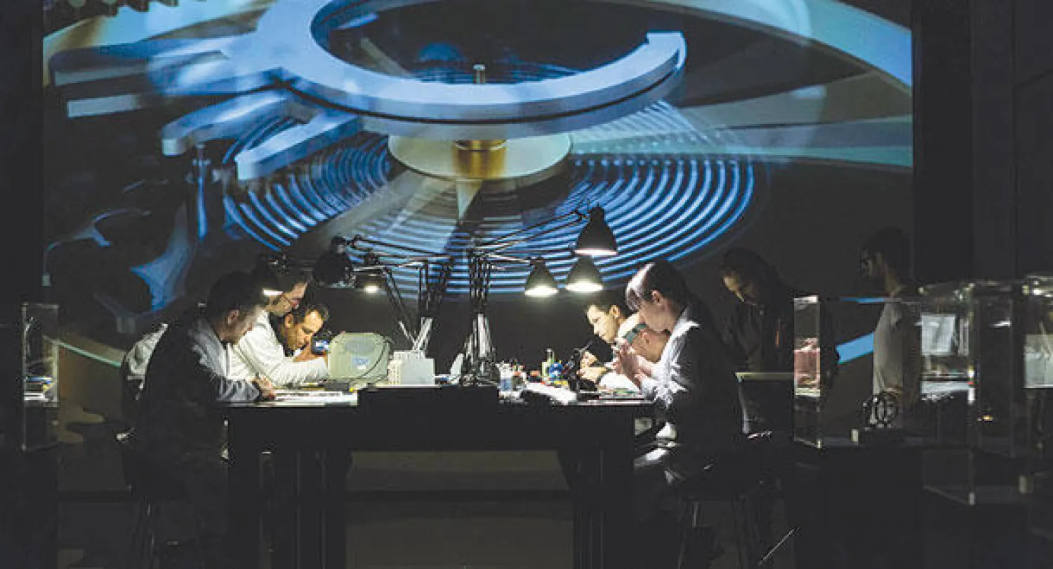 مجموعة «إمبريو أرماني سويس ميد» تدخل المنافسة متسلحة بالدقة السويسرية والأناقة الإيطالية