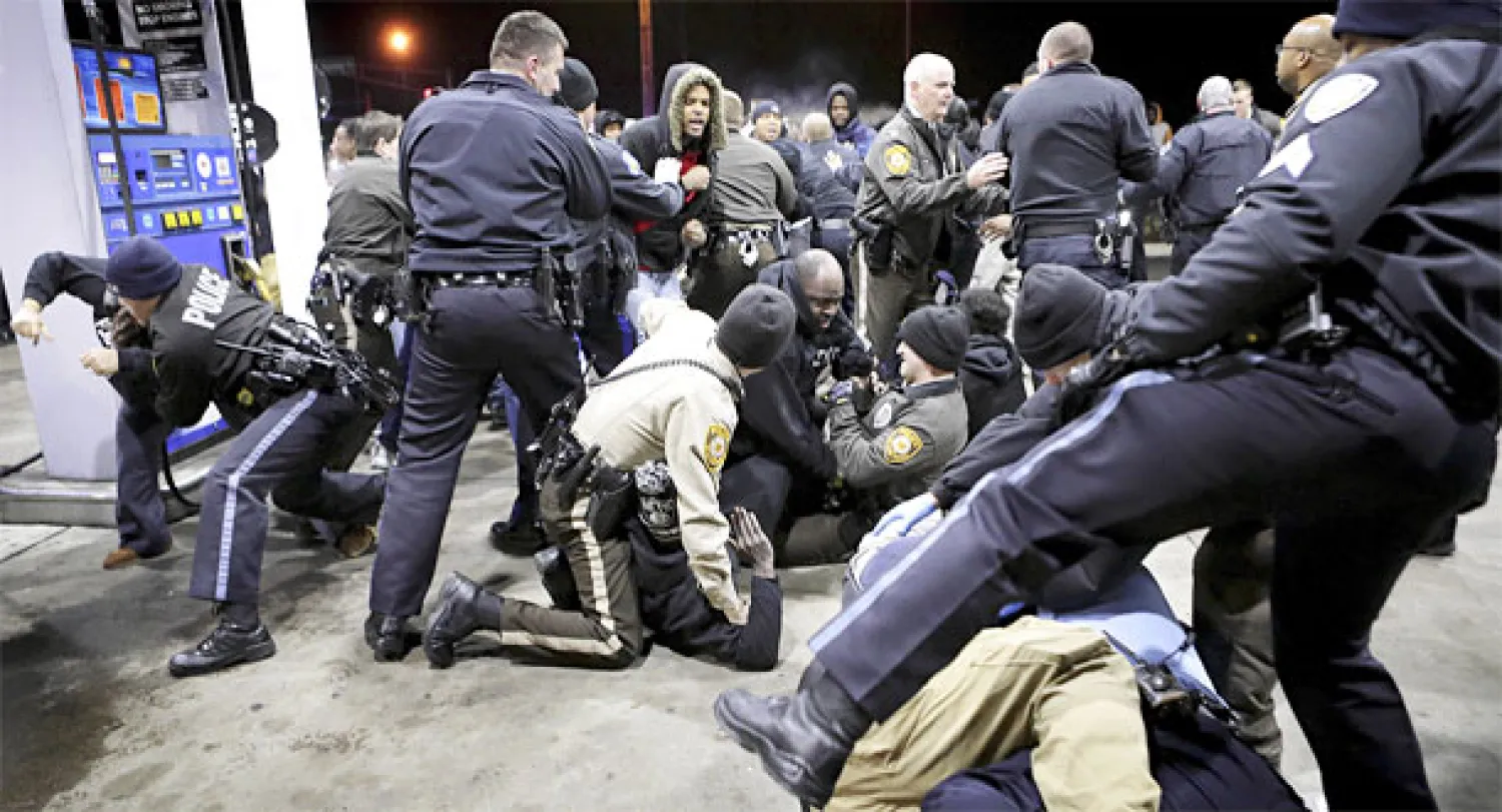 الشرطة الأميركية تطلق النار وتقتل مراهقا أسود