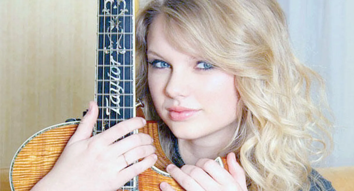 مغنية البوب تايلور سويفت