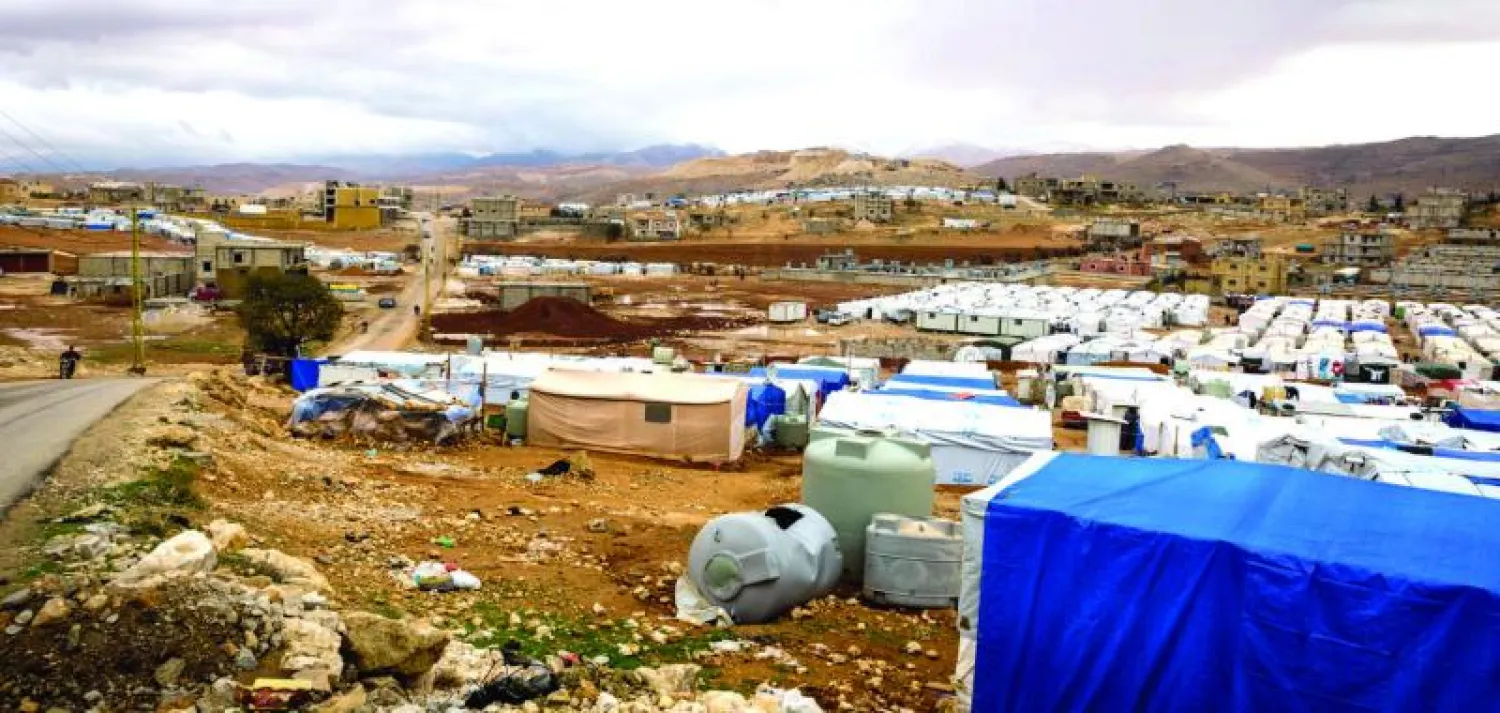 «مخيم النهاية» في عرسال اللبنانية حيث ينوي الجيش منع الانتقال من وإلى جرود عرسال في الجوار (أ.ف.ب)