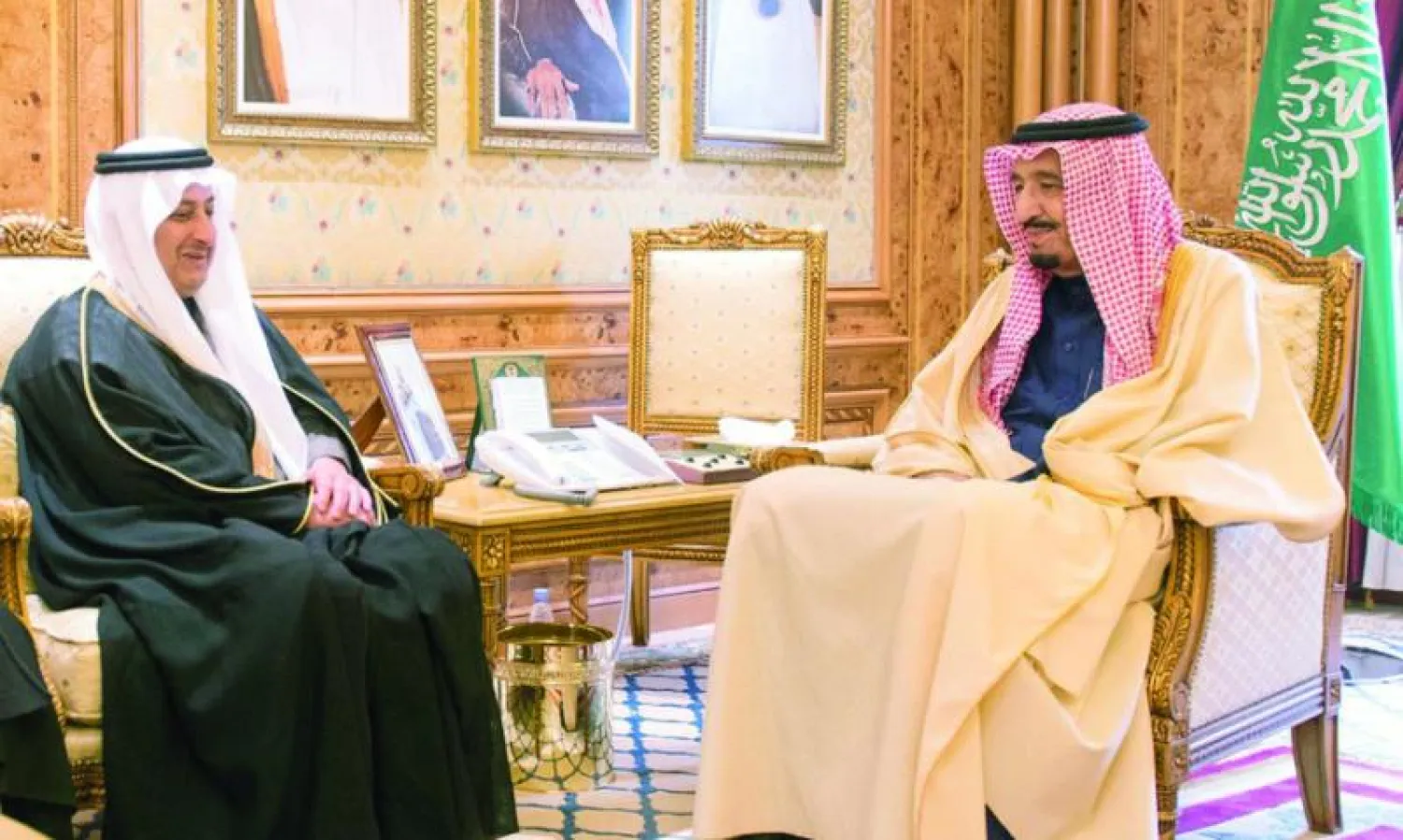 الأمير سلمان بن عبد العزيز ولي العهد لدى لقائه رئيس مجلس إدارة الشركة السعودية الوطنية للنقل البحري (واس)