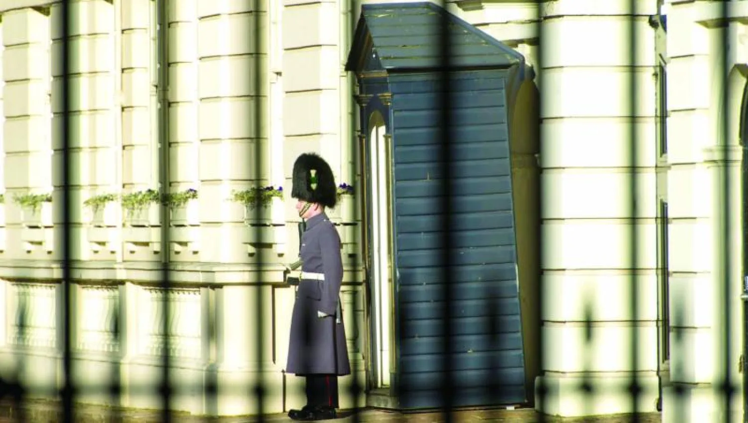 الحرس الملكي من عناصر الجذب السياحي ببريطانيا (نيويورك تايمز)