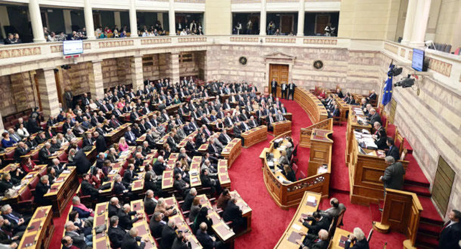 حل البرلمان اليوناني وإعلان انتخابات مبكرة بيناير المقبل