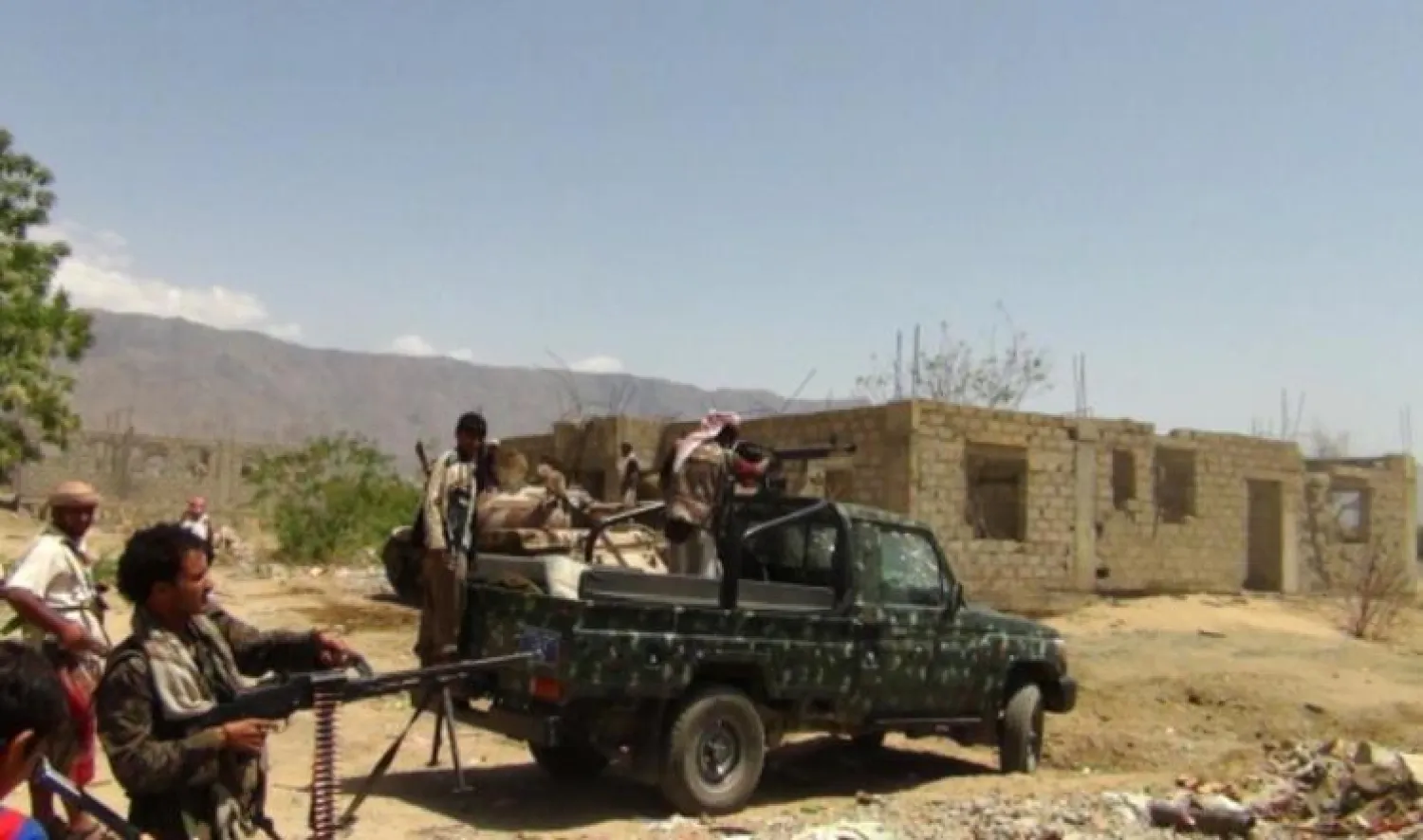 7 قتلى و15 جريحا في اشتباكات باليمن