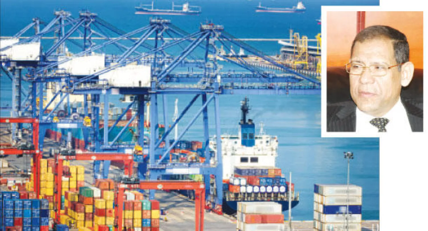 في الاطار عفيفي عبد الوهاب السفير المصري لدى السعودية («الشرق الأوسط»)