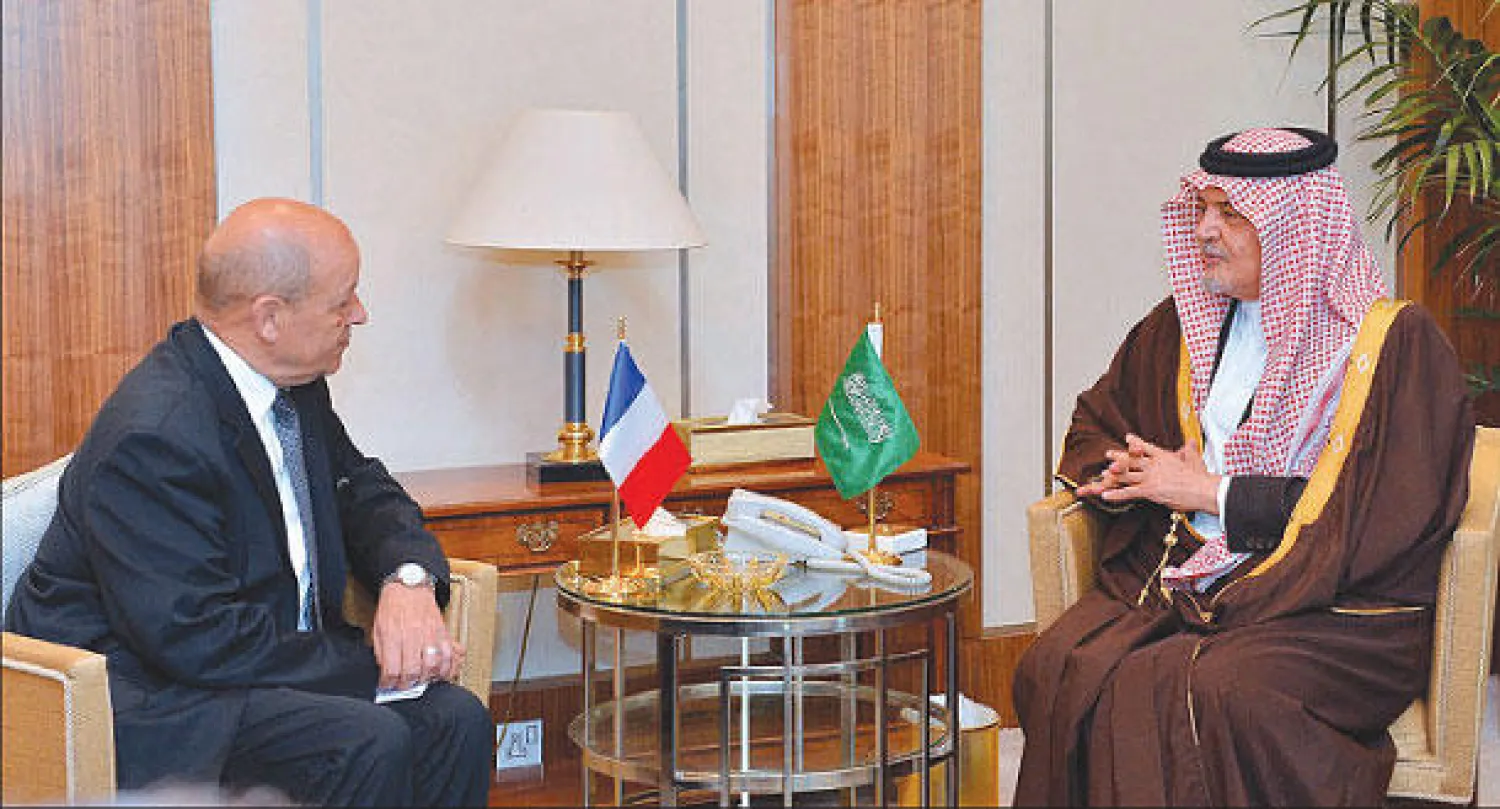 الأمير سعود الفيصل لدى لقائه وزير الدفاع الفرنسي في الرياض أمس (واس)
