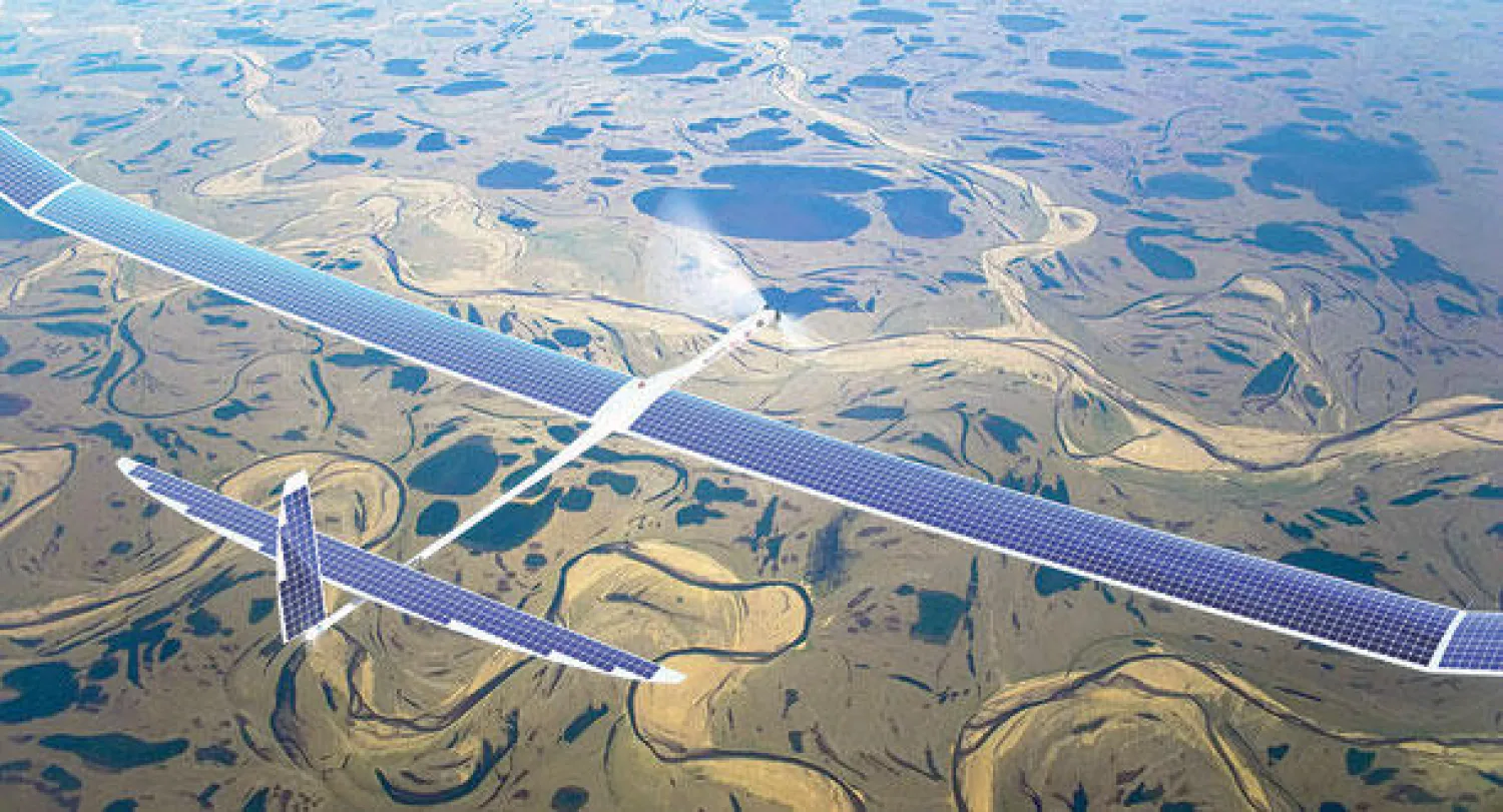 طائرة شمسية